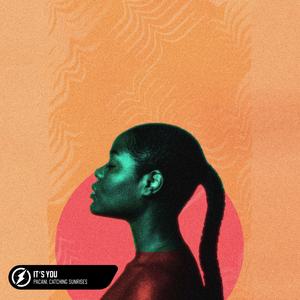 女人张开腿让男人通 
