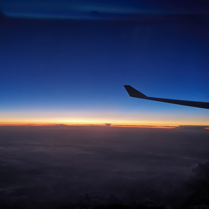 女人张开腿让男人通 
